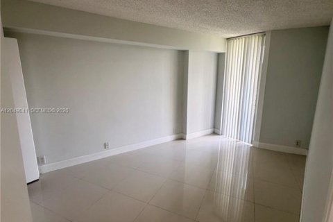 Condo in Aventura, Florida, 2 bedrooms  № 2244794 - photo 5