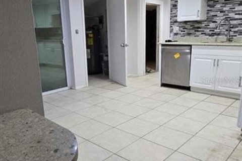 Villa ou maison à louer à Port Charlotte, Floride: 4 chambres, 96.62 m2 № 2197521 - photo 12