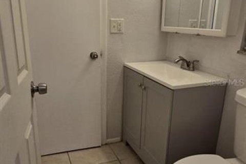 Villa ou maison à louer à Port Charlotte, Floride: 4 chambres, 96.62 m2 № 2197521 - photo 6