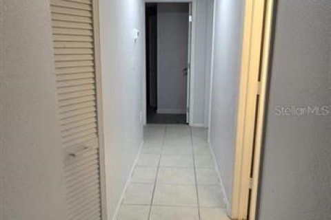 Villa ou maison à louer à Port Charlotte, Floride: 4 chambres, 96.62 m2 № 2197521 - photo 4