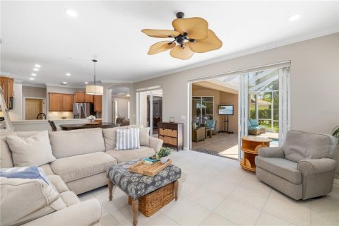 Casa en venta en University Park, Florida, 4 dormitorios, 218.51 m2 № 1665926 - foto 12