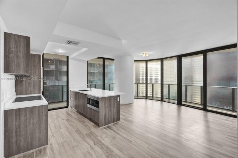 Condo in Miami, Florida, 2 bedrooms  № 2186246 - photo 3