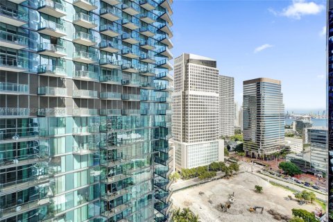 Condo in Miami, Florida, 2 bedrooms  № 2186246 - photo 13