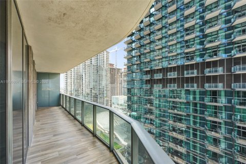 Condo in Miami, Florida, 2 bedrooms  № 2186246 - photo 10