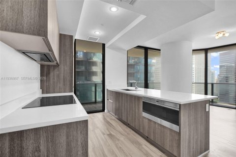 Condo in Miami, Florida, 2 bedrooms  № 2186246 - photo 6