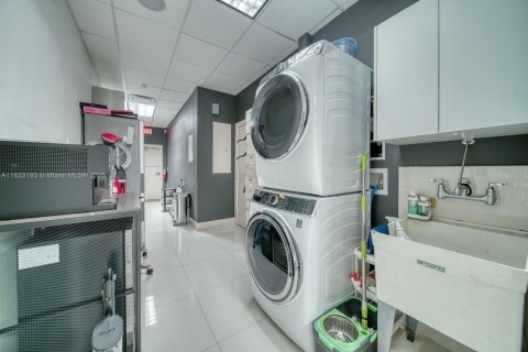 Commercial property in Pinecrest, Florida № 2026592 - photo 19