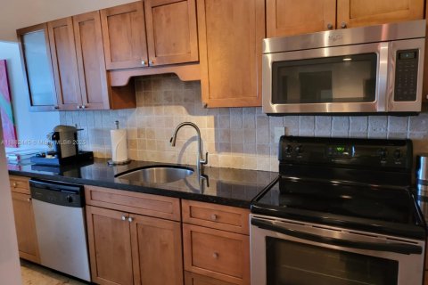 Condominio en venta en Miami Beach, Florida, 1 dormitorio, 51.1 m2 № 1978034 - foto 3