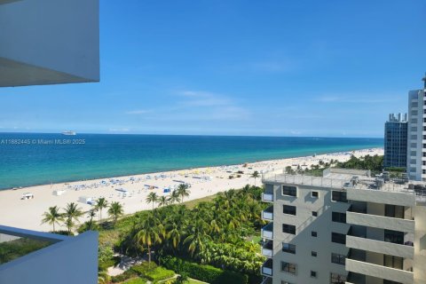 Condominio en venta en Miami Beach, Florida, 1 dormitorio, 51.1 m2 № 1978034 - foto 2