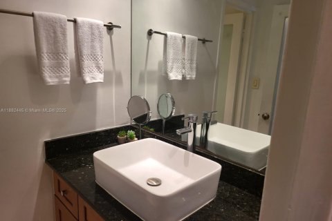 Condominio en venta en Miami Beach, Florida, 1 dormitorio, 51.1 m2 № 1978034 - foto 20