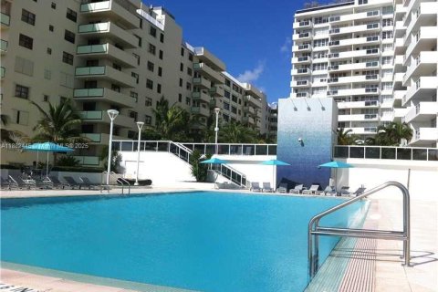 Condominio en venta en Miami Beach, Florida, 1 dormitorio, 51.1 m2 № 1978034 - foto 29