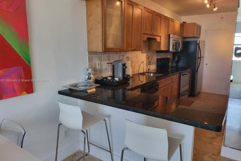 Condominio en venta en Miami Beach, Florida, 1 dormitorio, 51.1 m2 № 1978034 - foto 17