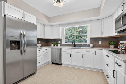 House in Saint Petersburg, Florida 3 bedrooms, 178.56 sq.m. № 1856364 - photo 18