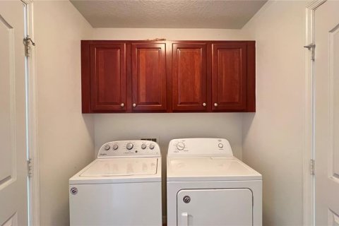 Casa en alquiler en Davenport, Florida, 5 dormitorios, 281.77 m2 № 1720004 - foto 21