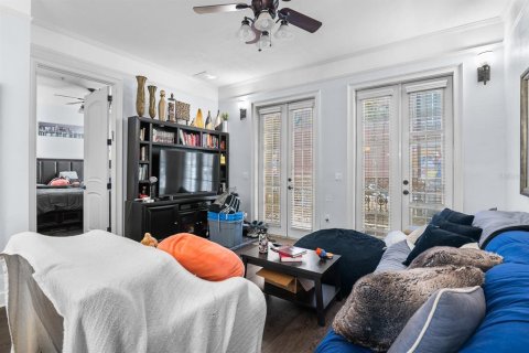 Condominio en venta en Gainesville, Florida, 2 dormitorios, 79.9 m2 № 1615459 - foto 11