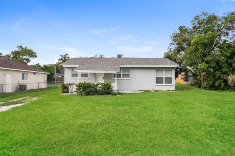 Villa ou maison à vendre à Bradenton, Floride: 3 chambres, 118.91 m2 № 1853793 - photo 1