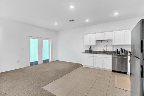 Townhouse in Davenport, Florida 3 bedrooms, 132.01 sq.m. № 2198675 - photo 5