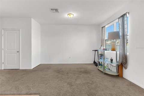 Townhouse in Davenport, Florida 3 bedrooms, 132.01 sq.m. № 2198675 - photo 10