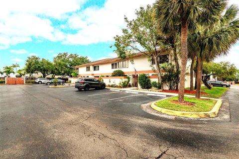 Adosado en Davie, Florida 2 dormitorios, 123.37 m2 № 2189032
