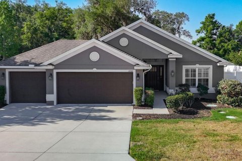 Casa en San Antonio, Florida 4 dormitorios, 170.48 m2 № 2215165