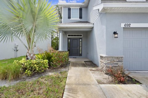 House in Port St. Lucie, Florida 4 bedrooms, 217.58 sq.m. № 2082925 - photo 5