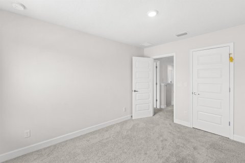 House in Port St. Lucie, Florida 4 bedrooms, 217.58 sq.m. № 2082925 - photo 29