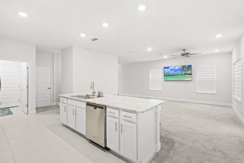 House in Port St. Lucie, Florida 4 bedrooms, 217.58 sq.m. № 2082925 - photo 11