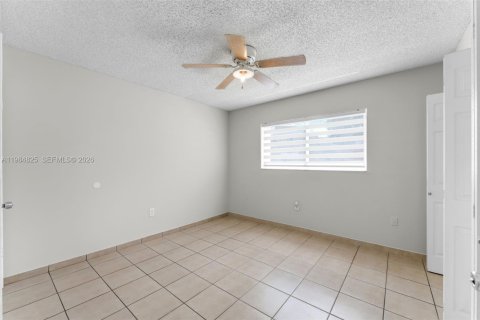 Condo in Miami, Florida, 2 bedrooms № 2073195 - photo 19