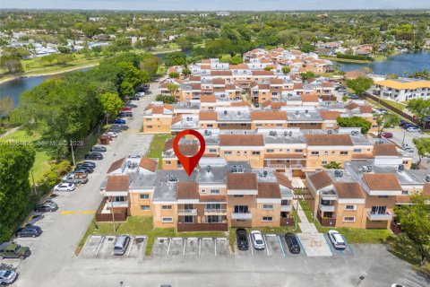 Condo in Miami, Florida, 2 bedrooms № 2073195 - photo 26