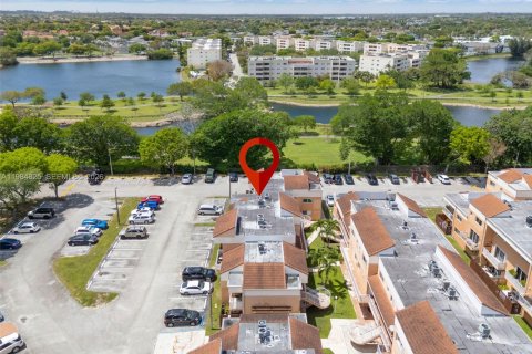 Condo in Miami, Florida, 2 bedrooms № 2073195 - photo 28