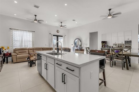 Villa ou maison à vendre à Homestead, Floride: 4 chambres № 1864938 - photo 9