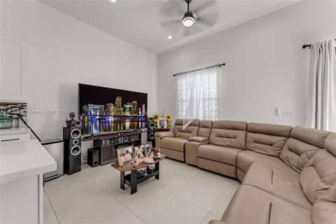 Villa ou maison à vendre à Homestead, Floride: 4 chambres № 1864938 - photo 6