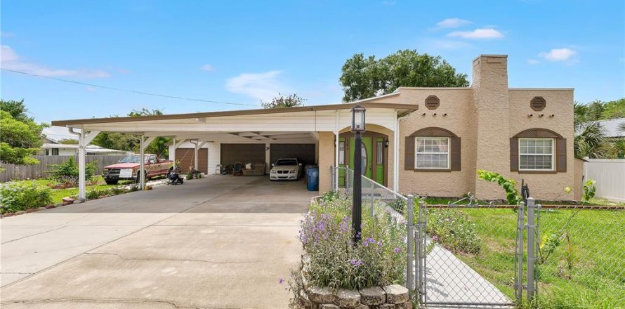 Villa ou maison à Haines City, Floride 3 chambres, 107.77 m2 № 2272882