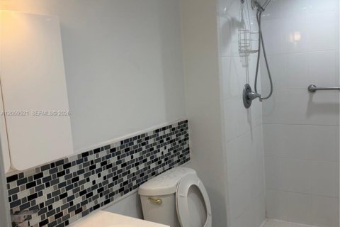Condominio en venta en Coral Gables, Florida, 3 dormitorios, 130.06 m2 № 2260296 - foto 11