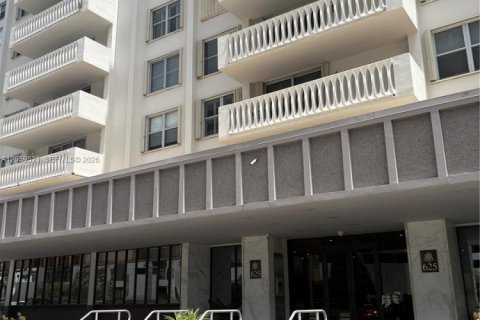 Condominio en Coral Gables, Florida, 3 dormitorios  № 2260296