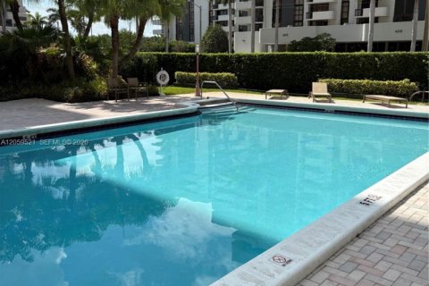 Condominio en venta en Coral Gables, Florida, 3 dormitorios, 130.06 m2 № 2260296 - foto 20