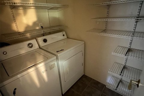 Immobilier commercial à louer à Sanford, Floride: 245.35 m2 № 1659627 - photo 17