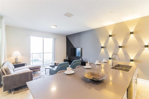 Купить таунхаус в Дэвенпорт, Флорида 11 комнат, 177.81м2, № 1555937 - фото 18