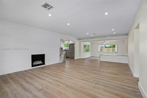 Casa en alquiler en Pompano Beach, Florida, 4 dormitorios, 197.79 m2 № 1990992 - foto 23