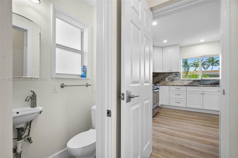 Casa en alquiler en Pompano Beach, Florida, 4 dormitorios, 197.79 m2 № 1990992 - foto 8