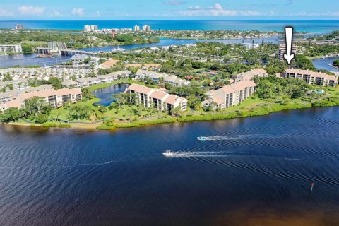 Condo in Jupiter, Florida, 2 bedrooms № 2295952