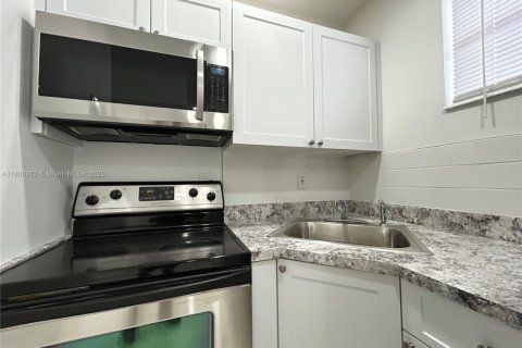 Appartement à louer à Miami, Floride: 1 chambre, 51.1 m2 № 1685948 - photo 4
