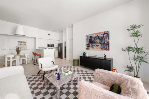 Купить кондоминиум в Майами, Флорида 2 спальни, 105.91м2, № 1858978 - фото 13