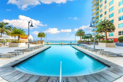 Купить кондоминиум в Майами, Флорида 2 спальни, 105.91м2, № 1858978 - фото 11