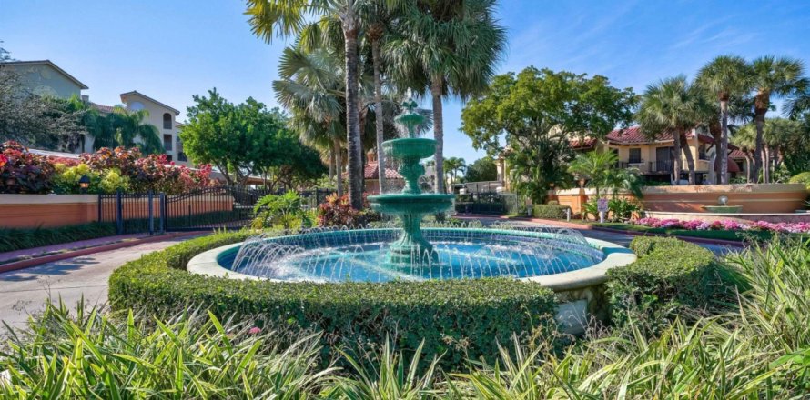 Condo in Juno Beach, Florida, 2 bedrooms № 977036