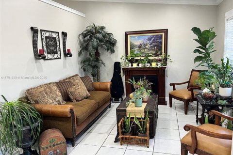 House in Miami, Florida 4 bedrooms, 141.4 sq.m. № 1701359 - photo 29