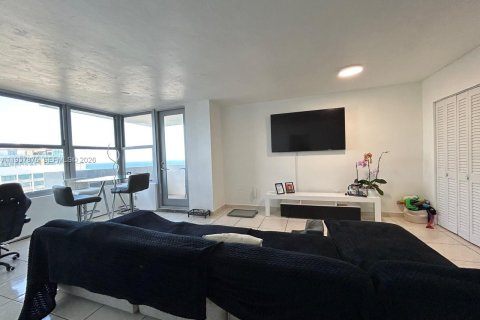 Купить кондоминиум в Майами-Бич, Флорида 1 спальня, 74.04м2, № 1995610 - фото 11