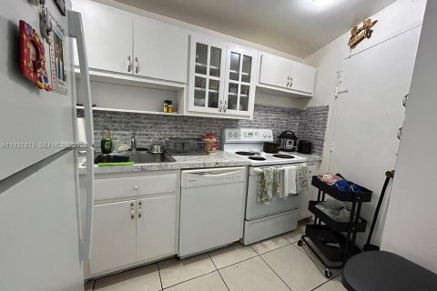 Купить кондоминиум в Майами-Бич, Флорида 1 спальня, 74.04м2, № 1995610 - фото 20