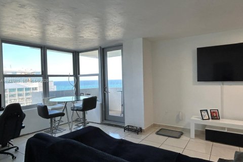 Купить кондоминиум в Майами-Бич, Флорида 1 спальня, 74.04м2, № 1995610 - фото 9