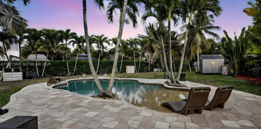 Дом в Дейви, Флорида 4 спальни, 195.09м2 № 2042512