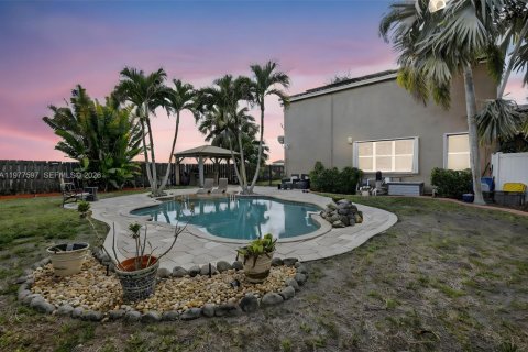 Купить виллу или дом в Дейви, Флорида 4 спальни, 195.09м2, № 2042512 - фото 2